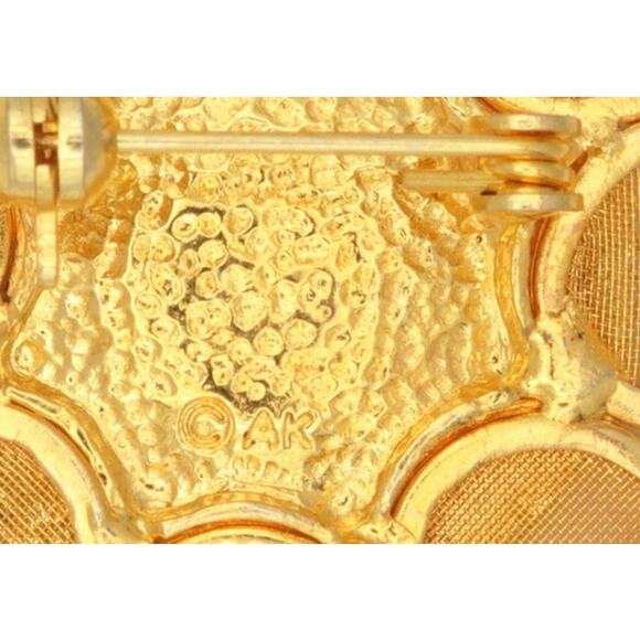 Vintage gold tone flower brooch Anne Klein mesh raised Design - Picture 3 of 3